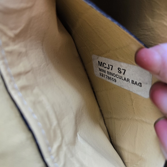 Dooney & Bourke EUC Black Croc-Embossed Binocular Crossbody Bag - Picture 7 of 7